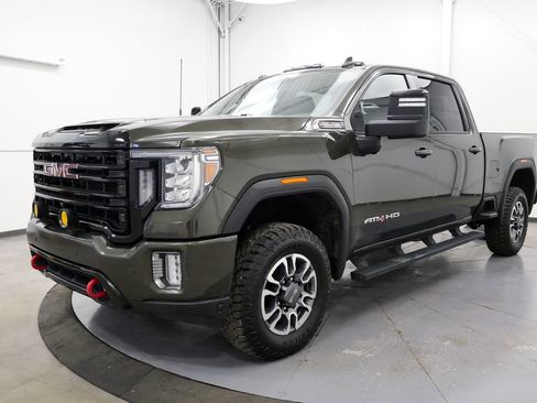 Used 2022 GMC Sierra 2500 AT4 w/ AT4 Preferred Package AWD/4WD image 3