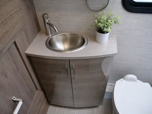 Used 2022 Mercedes-Benz Sprinter 3500 w/ Charging Package, Dashboard image 26