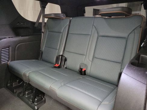 Certified 2025 GMC Yukon XL AT4 w/ AT4 Premium Plus Package image 11