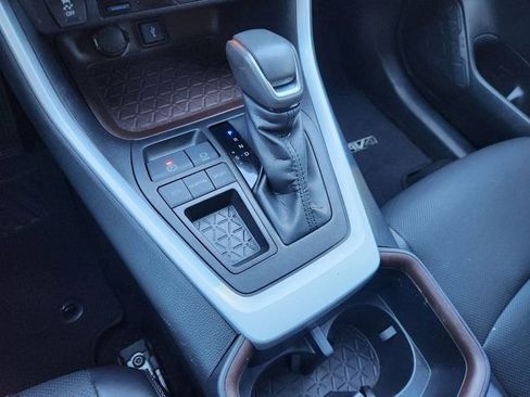 Used 2022 Toyota RAV4 Limited image 23