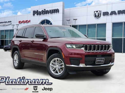 New 2025 Jeep Grand Cherokee L Laredo image 1