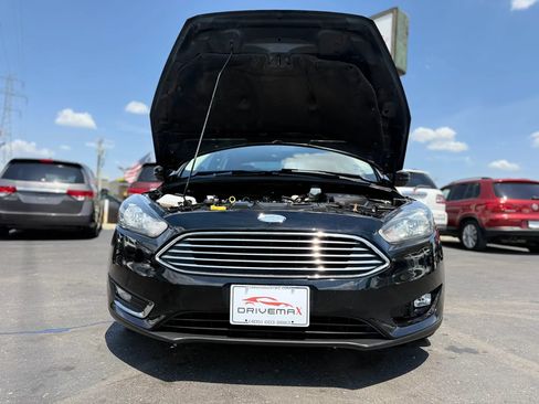Used 2018 Ford Focus Titanium FWD image 11