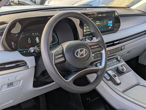 Used 2023 Hyundai Palisade SE image 14