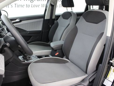 Certified 2022 Volkswagen Taos S FWD image 14