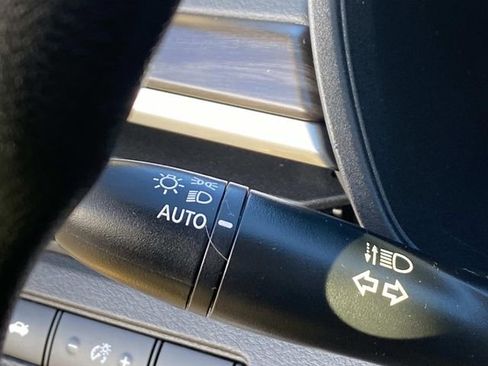 Used 2023 Nissan Altima 2.5 SV FWD image 16