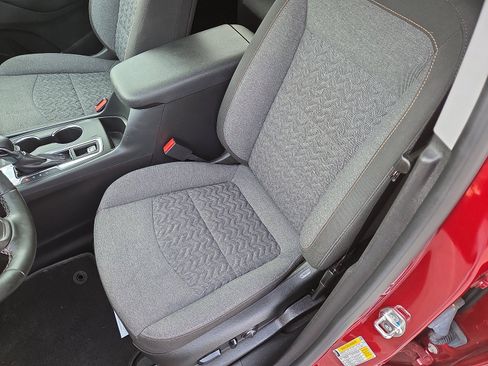 Used 2024 Chevrolet Equinox LT image 13