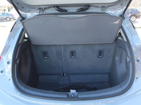 Used 2019 Chevrolet Bolt LT image 17