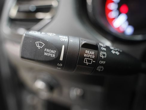 Used 2022 Dodge Durango R/T w/ Tow 'N Go Package AWD/4WD image 14