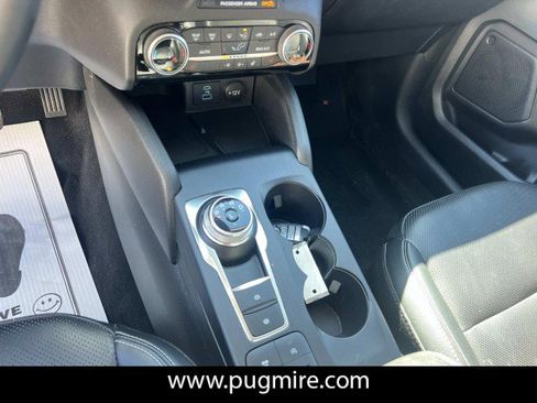 Used 2022 Ford Escape SEL w/ Technology Package image 30