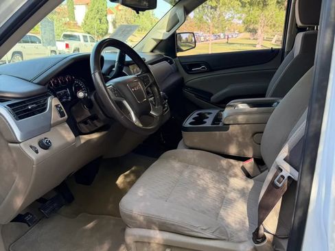 Used 2017 GMC Yukon SLE w/ Enhanced Driver Alert Package RWD image 10