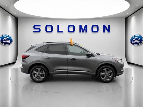 Certified 2024 Ford Escape ST-Line w/ Tech Pack #1 AWD/4WD image 4