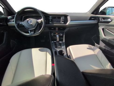 Used 2019 Volkswagen Jetta R-Line FWD image 17