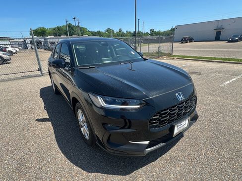 Used 2024 Honda HR-V LX image 1