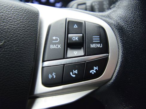Used 2022 Ford Explorer XLT RWD image 36
