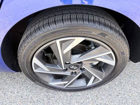 New 2025 Hyundai Elantra SEL FWD image 26