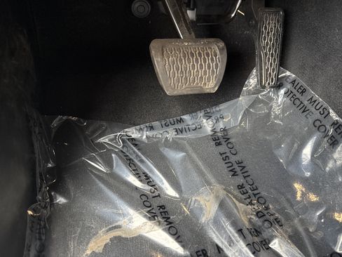 Used 2024 Jeep Wrangler Unlimited Rubicon 4xe image 17