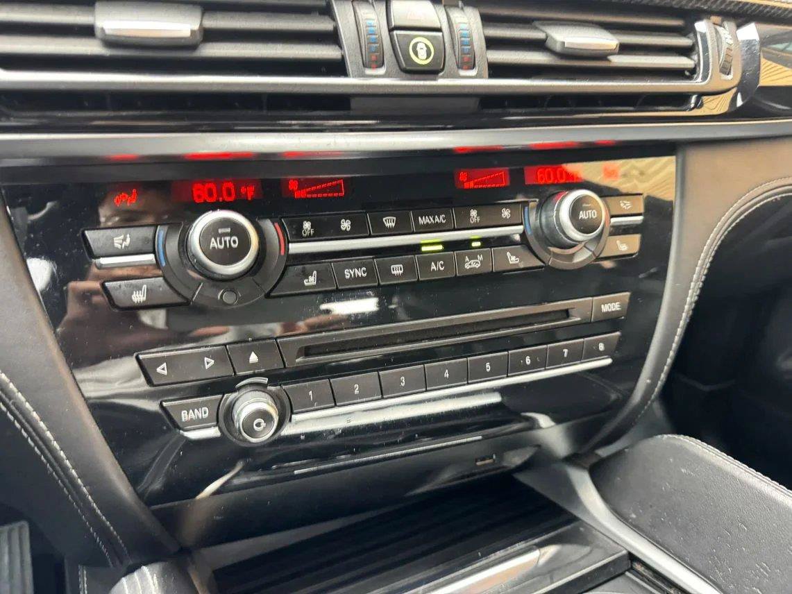 Used 2018 BMW X5 M AWD/4WD image 19