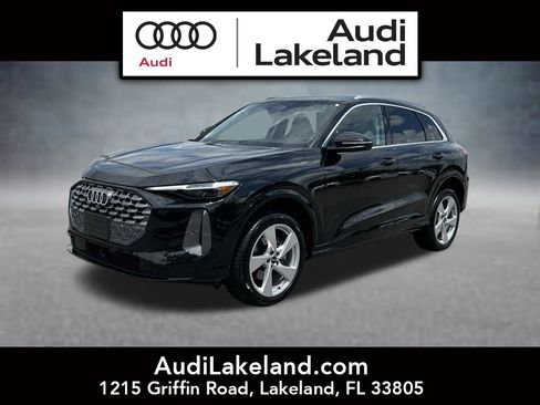Used 2025 Audi Q5 Premium Plus AWD/4WD image 1