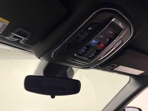 Used 2024 Jeep Grand Cherokee L Altitude image 8