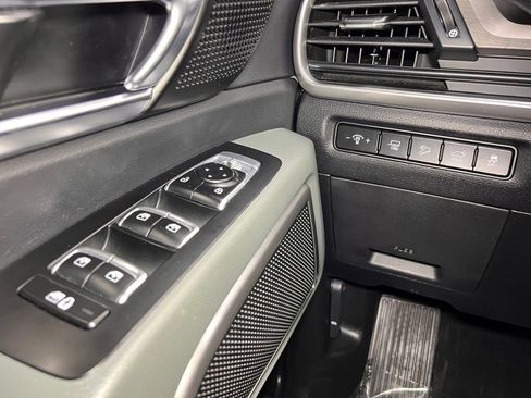 Used 2023 Kia Telluride EX X-Line image 16