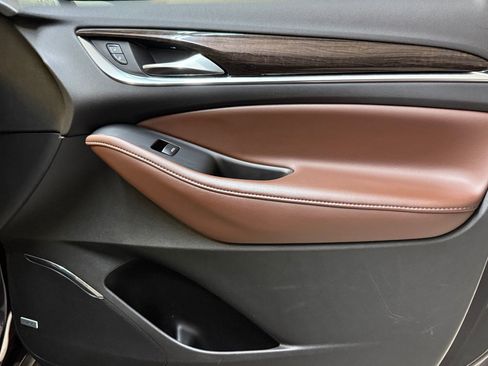 Used 2021 Buick Enclave Avenir w/ Avenir Technology Package image 48