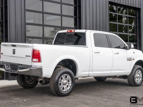 Used 2018 RAM 2500 Laramie AWD/4WD image 11