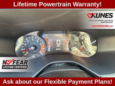 Used 2025 Jeep Compass Limited AWD/4WD image 13