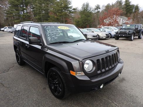 Used 2015 Jeep Patriot Sport w/ Power Value Group image 2