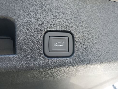 New 2026 Chevrolet Traverse LT w/ Midnight/Sport Edition image 9