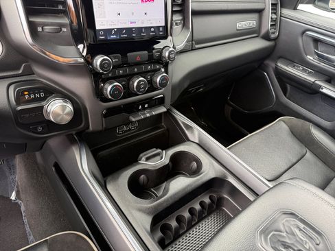 Used 2024 RAM 1500 Laramie image 13