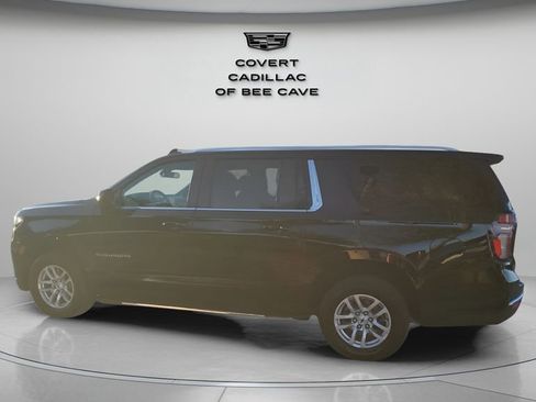 Used 2021 Chevrolet Suburban LT w/ Rear Media and Nav Package image 6