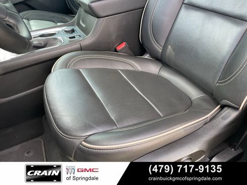 Used 2023 Chevrolet Traverse Premier AWD/4WD image 22