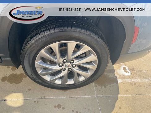 Used 2025 Buick Enclave Preferred image 8