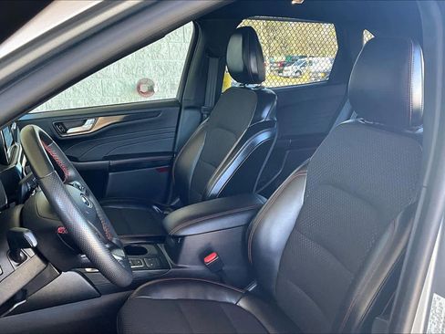 Used 2024 Ford Escape ST-Line image 7