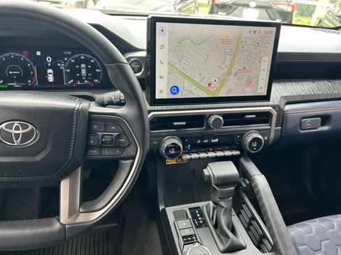 Used 2025 Toyota 4Runner 4WD image 20