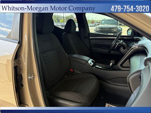 Used 2023 Hyundai Santa Cruz SEL Premium w/ Winter Package AWD/4WD image 32