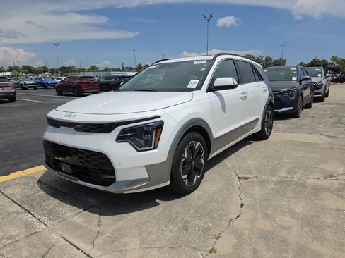Used 2023 Kia Niro Wave FWD image 6