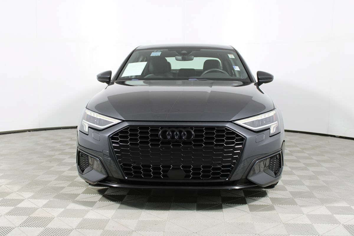 Used 2022 Audi A3 2.0T Premium Plus w/ Premium Plus Package FWD image 2