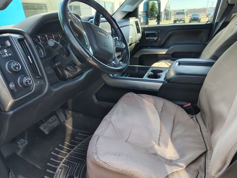 Used 2015 Chevrolet Silverado 2500 LT w/ LT Convenience Package image 11