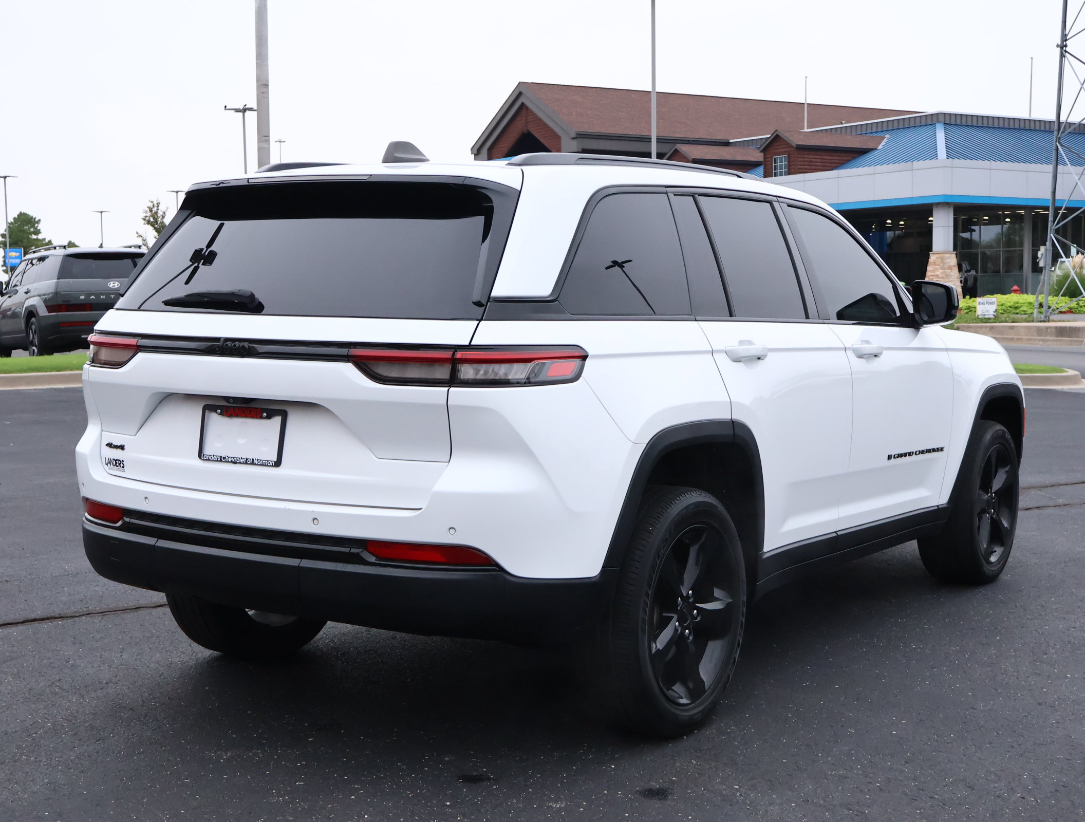 Used 2023 Jeep Grand Cherokee Altitude AWD/4WD image 33