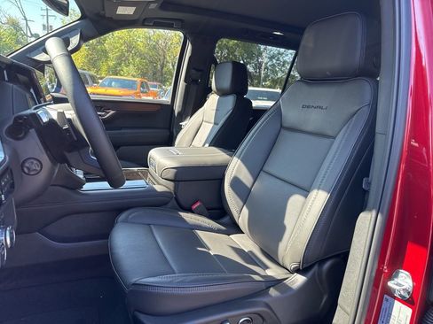 New 2025 GMC Yukon XL Denali w/ Sun & Power Step Package image 10