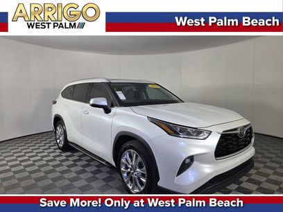 Used 2023 Toyota Highlander Limited