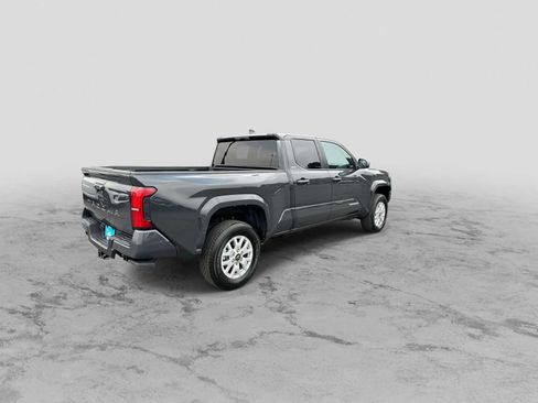 Used 2025 Toyota Tacoma SR5 AWD/4WD image 8