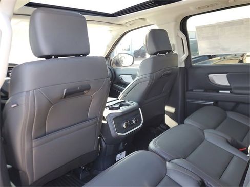 New 2025 Ford Expedition Active image 13