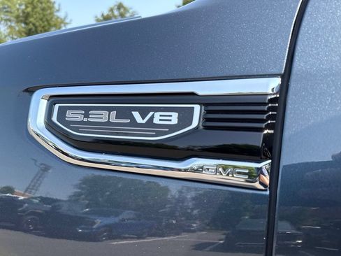 Used 2022 GMC Sierra 1500 SLT w/ SLT Premium Plus Package AWD/4WD image 16