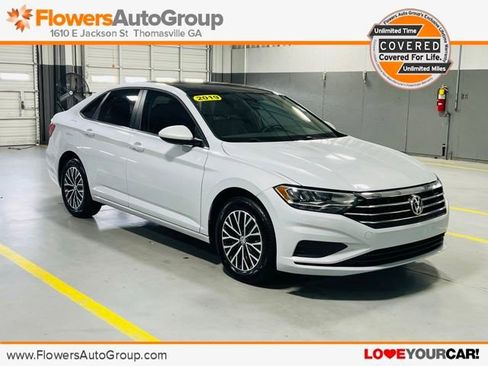Used 2019 Volkswagen Jetta SE FWD image 1