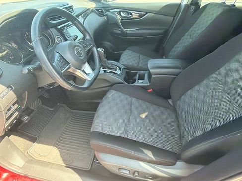 Used 2022 Nissan Rogue Sport SV FWD image 9