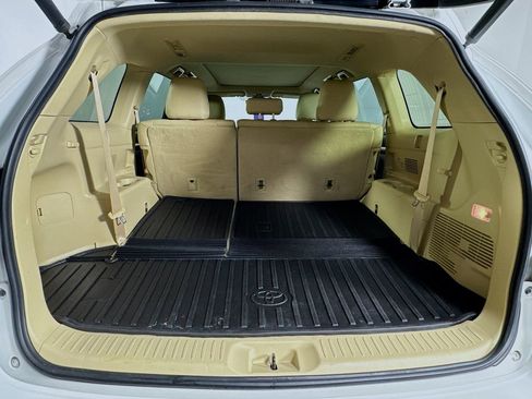 Used 2019 Toyota Highlander Limited Platinum image 32