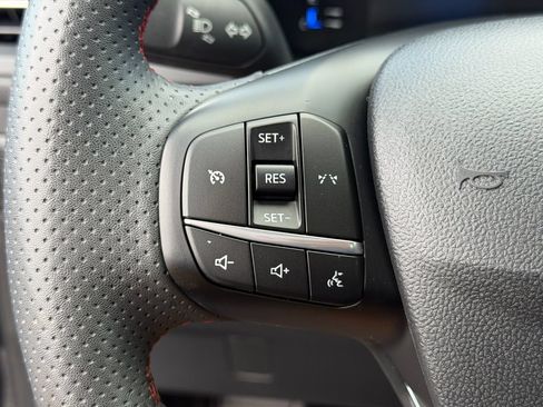 Used 2023 Ford Escape ST-Line Select AWD/4WD image 26
