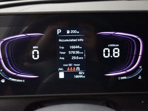 Used 2025 Kia Sportage EX FWD image 17
